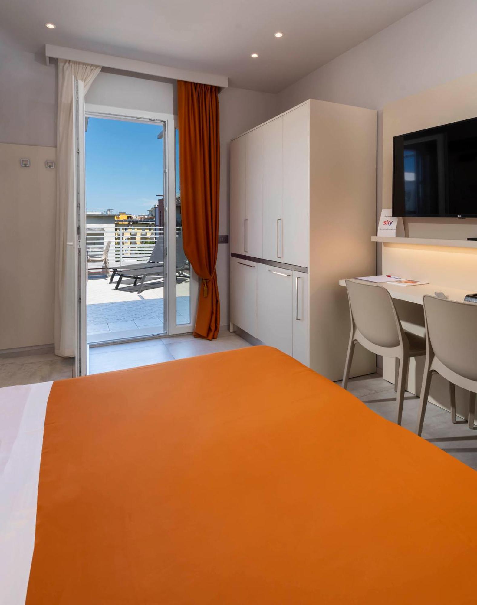 B&B Primrose Residence Hotel Rimini Kültér fotó